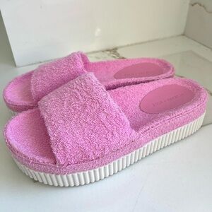 Kendall & Kylie terry cloth platform slides